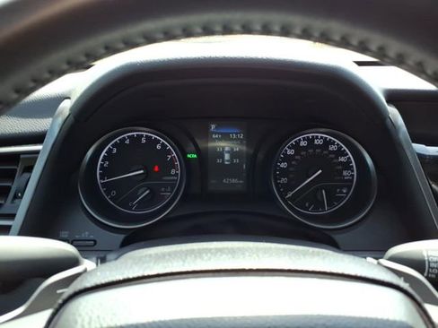 Used 2023 Toyota Camry SE w/ Convenience Package image 20