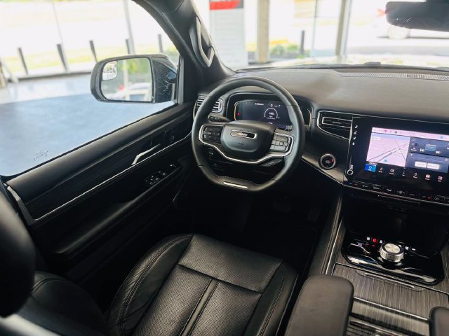 Used 2024 Jeep Wagoneer Series II w/ Flexible Seating Group AWD/4WD image 51