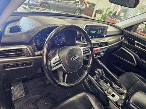 Used 2020 Kia Telluride S w/ S 8 Passenger Seating Package AWD/4WD image 7