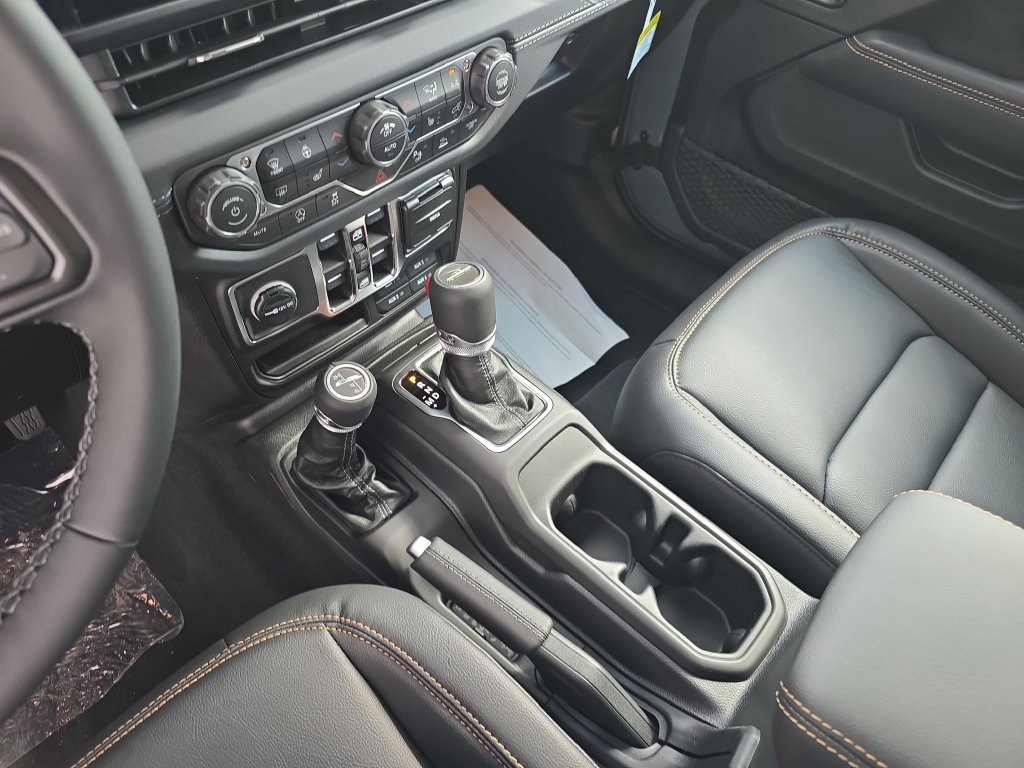 New 2026 Jeep Gladiator Mojave AWD/4WD image 25