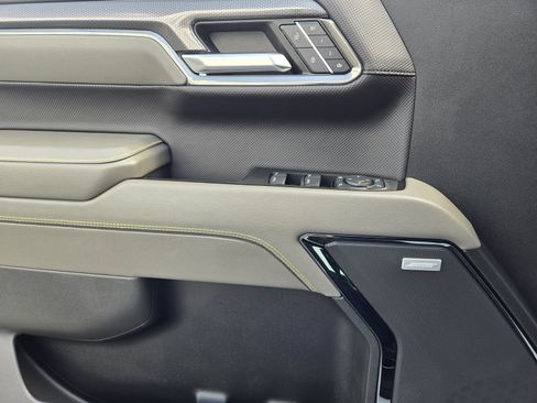 Used 2024 Chevrolet Silverado 1500 ZR2 w/ Technology Package image 20