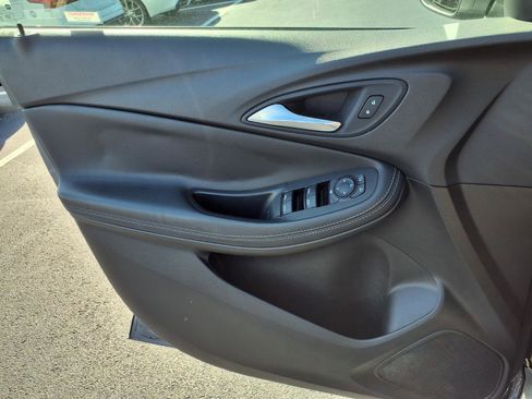 Used 2021 Buick Encore GX Preferred w/ Sport Touring Package FWD image 16