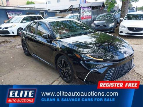 Used 2025 Toyota Camry XSE image 2