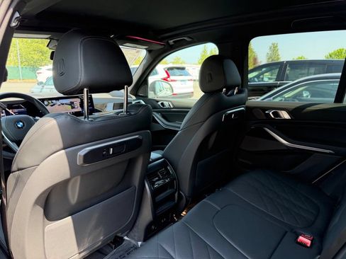 Used 2026 BMW X5 xDrive40i AWD/4WD image 31