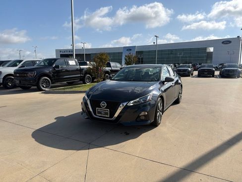 Used 2021 Nissan Altima 2.5 SL FWD image 1