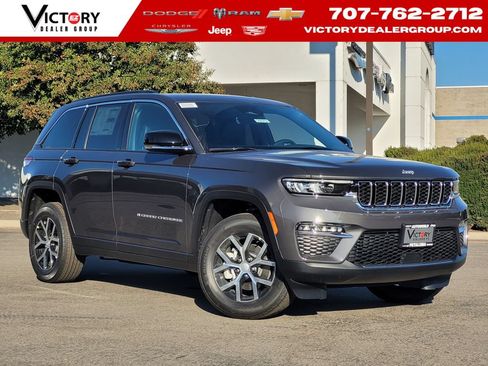 New 2025 Jeep Grand Cherokee Limited AWD/4WD image 1