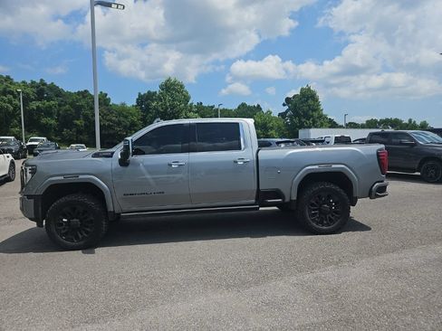 Used 2026 GMC Sierra 2500 Denali Ultimate AWD/4WD image 4