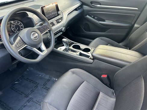 Used 2023 Nissan Altima 2.5 SV image 11