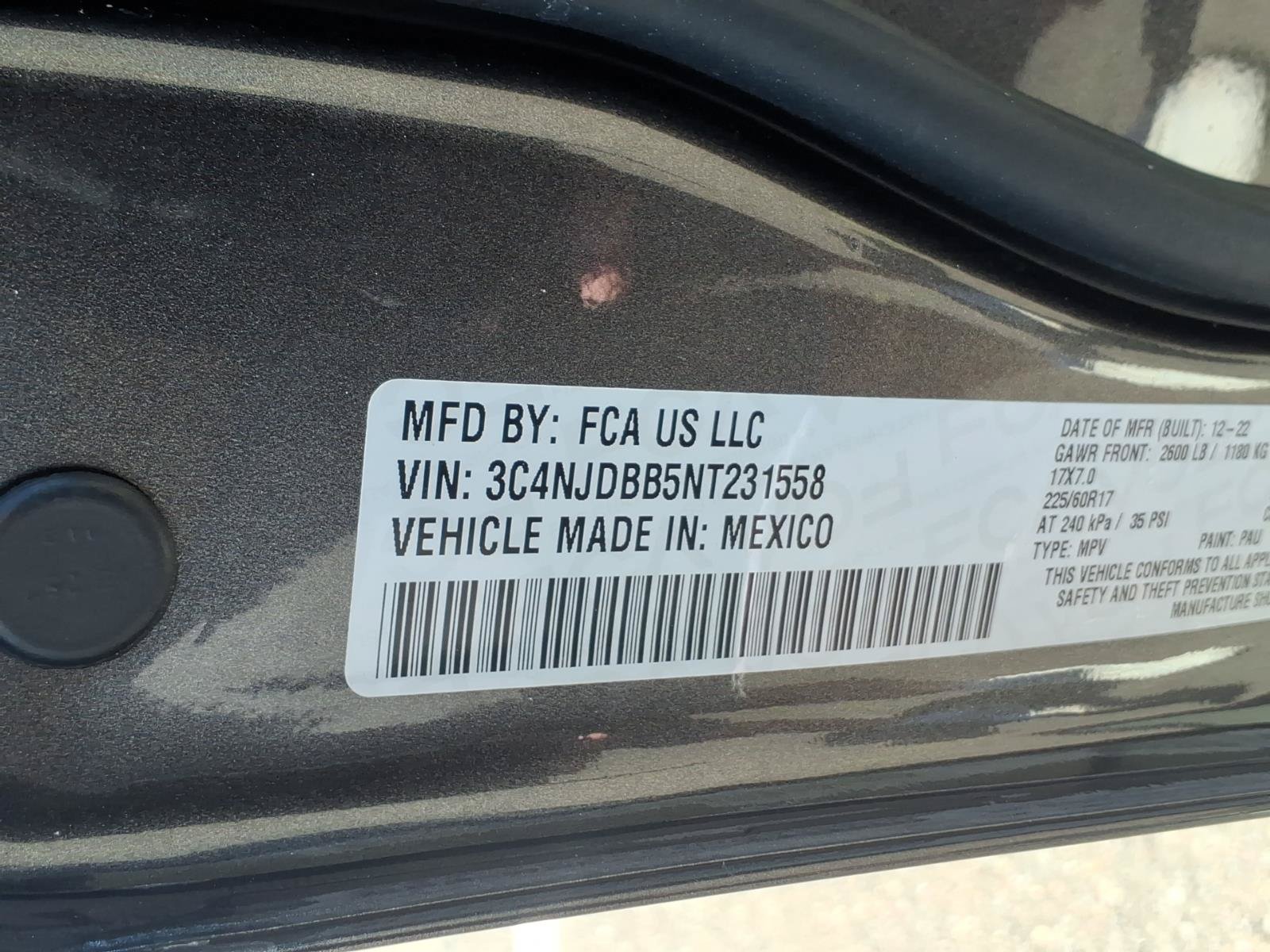 Used 2022 Jeep Compass Latitude w/ Sun and Sound Group AWD/4WD image 32