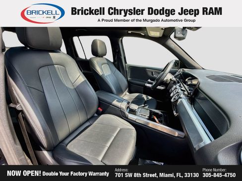 Used 2021 Mercedes-Benz GLB 250 w/ Premium Package image 16