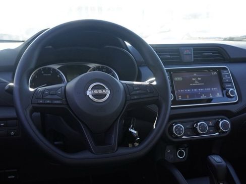 New 2025 Nissan Versa S image 23