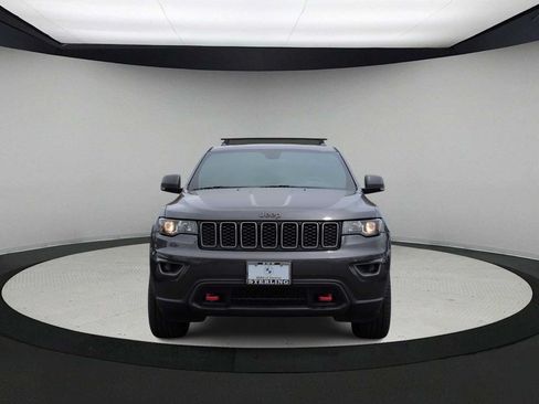 Used 2017 Jeep Grand Cherokee Trailhawk AWD/4WD image 3