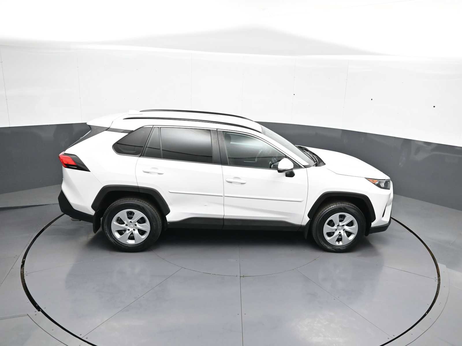 Used 2019 Toyota RAV4 LE w/ All Weather Liner Package AWD/4WD image 35
