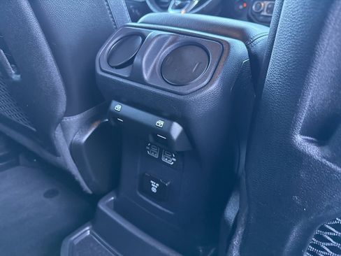 Used 2021 Jeep Wrangler Unlimited Rubicon 4xe w/ Steel Bumper Group image 37