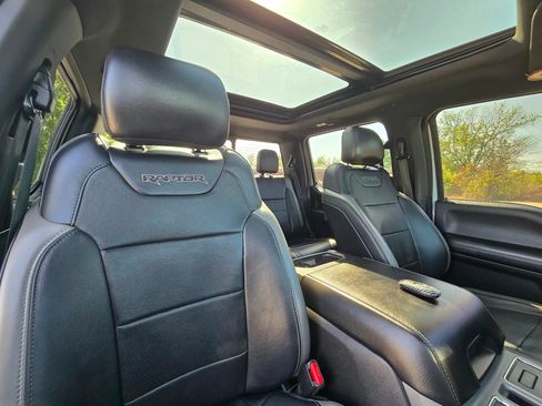Used 2017 Ford F150 Raptor w/ Equipment Group 802A Luxury AWD/4WD image 18