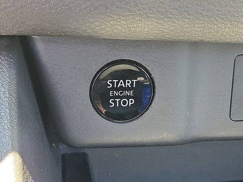 Used 2024 Nissan Rogue S AWD/4WD image 26