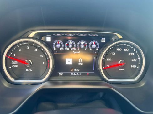 Used 2021 Chevrolet Suburban Premier w/ Premium Package image 17