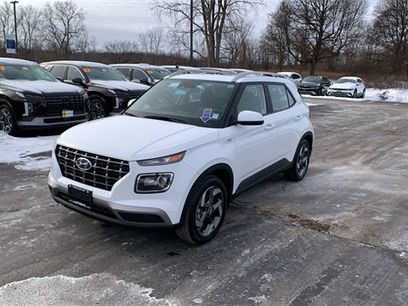 Used 2025 Hyundai Venue SEL