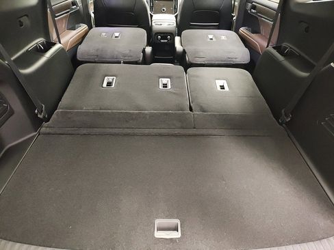 New 2026 GMC Acadia Denali Ultimate w/ LPO, Floor Liner Package image 17