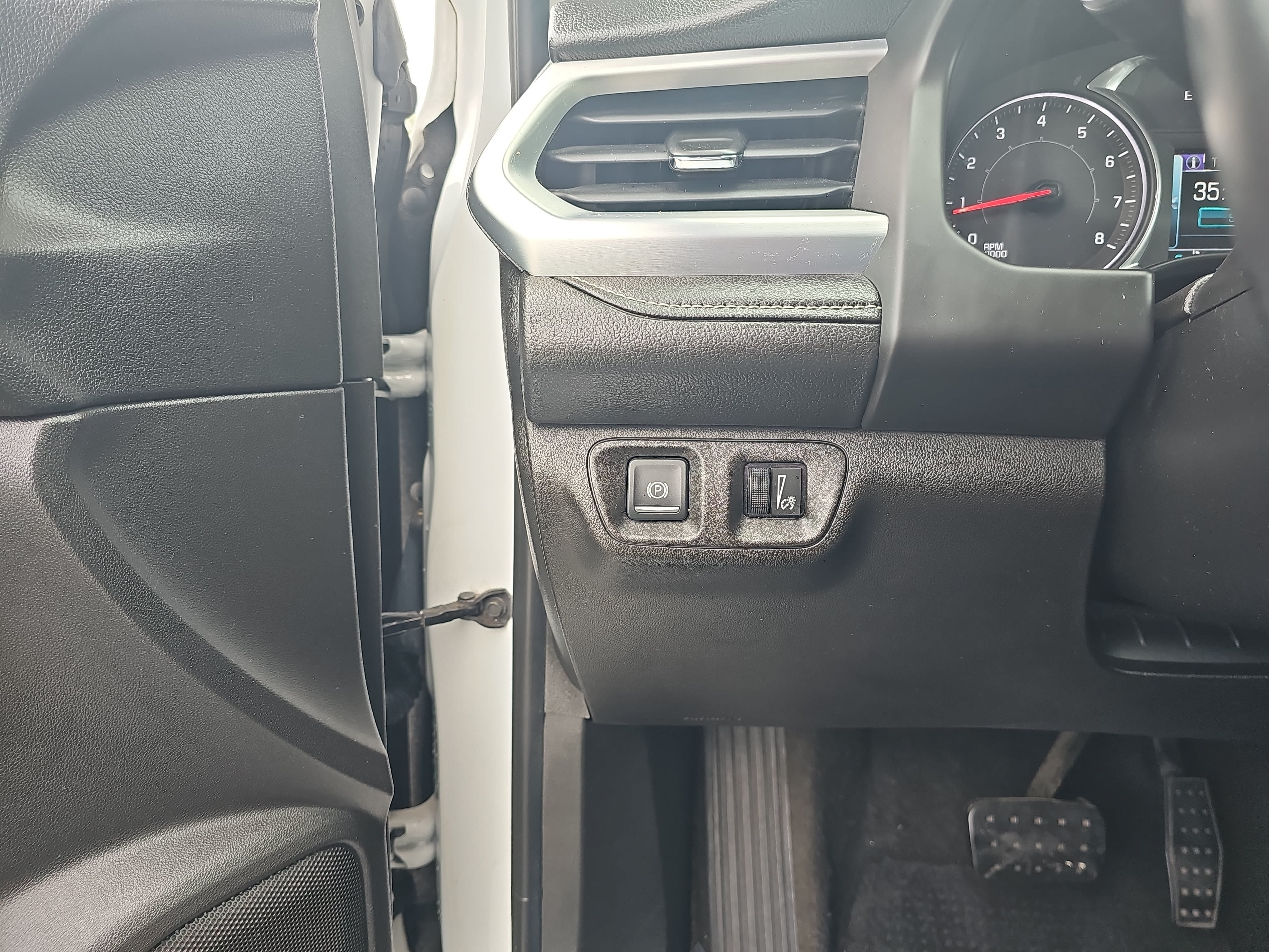 Used 2018 GMC Acadia SLT FWD image 27
