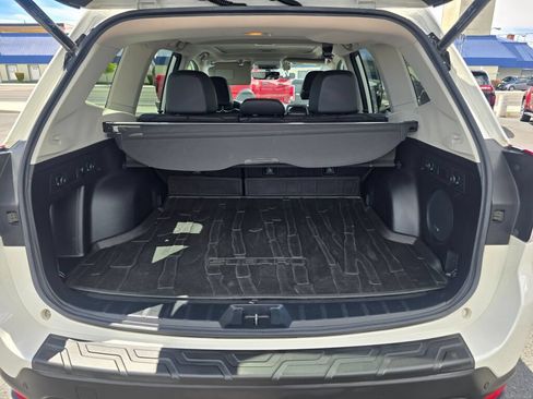 Used 2019 Subaru Forester Limited AWD/4WD image 16