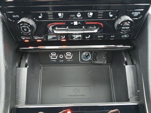 New 2025 Jeep Grand Cherokee L Limited w/ Luxury Tech Group II AWD/4WD image 16