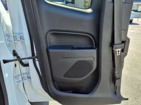 Used 2021 Chevrolet Colorado LT w/ Redline Special Edition image 17