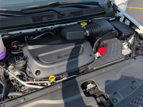 New 2027 Chrysler Pacifica LX FWD image 14