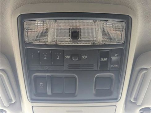 Used 2017 Toyota 4Runner SR5 Premium RWD image 10