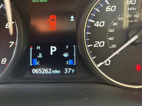 Used 2016 Mitsubishi Outlander SEL image 17