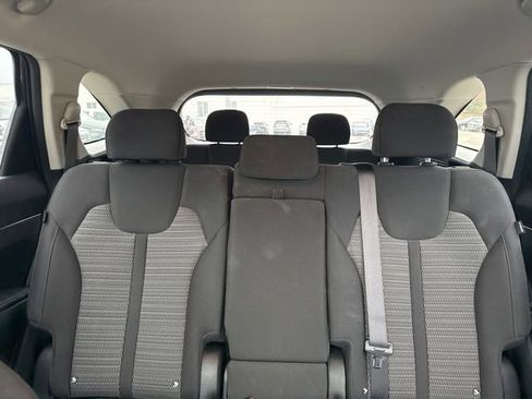 Used 2025 Kia Sorento LX image 23