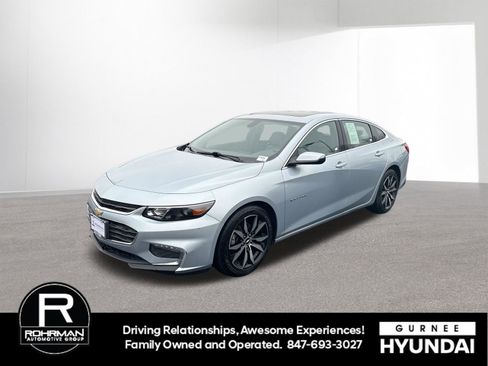 Used 2017 Chevrolet Malibu LT w/ Leather Package image 5