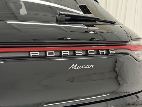 Certified 2025 Porsche Macan image 63