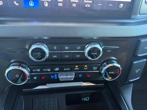 Used 2024 Ford F250 Platinum AWD/4WD image 32