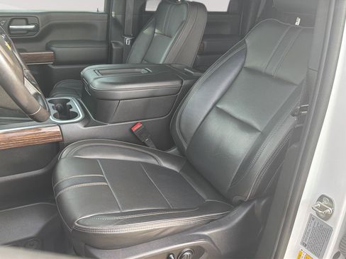 Used 2021 Chevrolet Silverado 2500 High Country w/ Technology Package AWD/4WD image 18