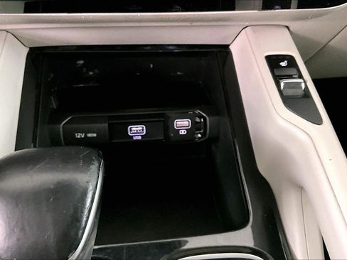 Used 2020 Kia Telluride S image 16