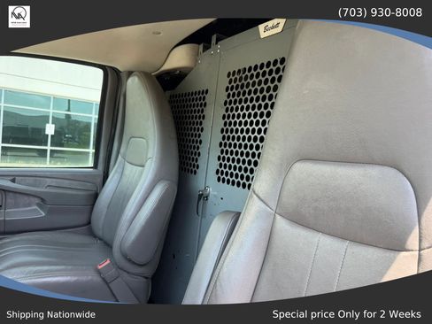 Used 2015 Chevrolet Express 2500 w/ Chrome Appearance Package RWD image 12