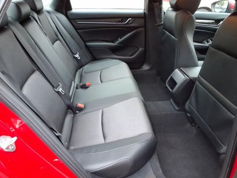 Used 2018 Honda Accord Sport image 11