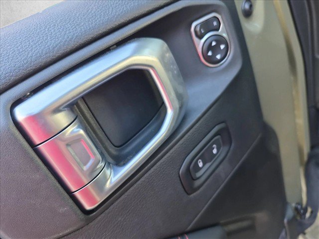 Used 2025 Jeep Wrangler Unlimited Rubicon AWD/4WD image 12