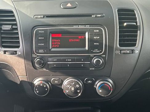 Used 2016 Kia Forte LX image 19