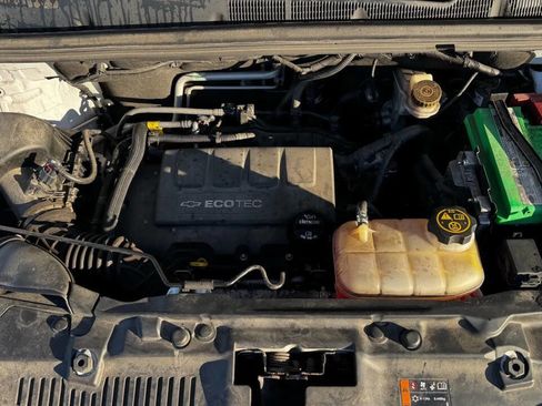 Used 2018 Chevrolet Trax LS image 24