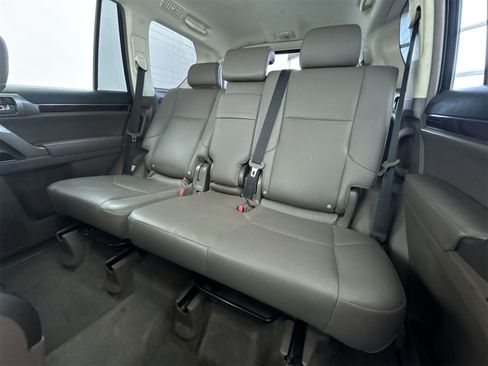 Used 2019 Lexus GX 460 Premium image 42