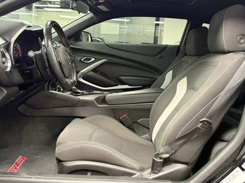 Used 2019 Chevrolet Camaro SS image 14