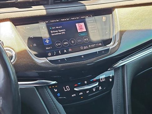 Certified 2020 Cadillac XT6 Sport w/ Platinum Package AWD/4WD image 21