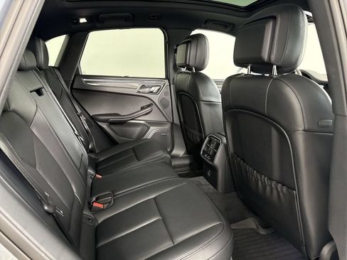 Certified 2026 Porsche Macan S AWD/4WD image 25