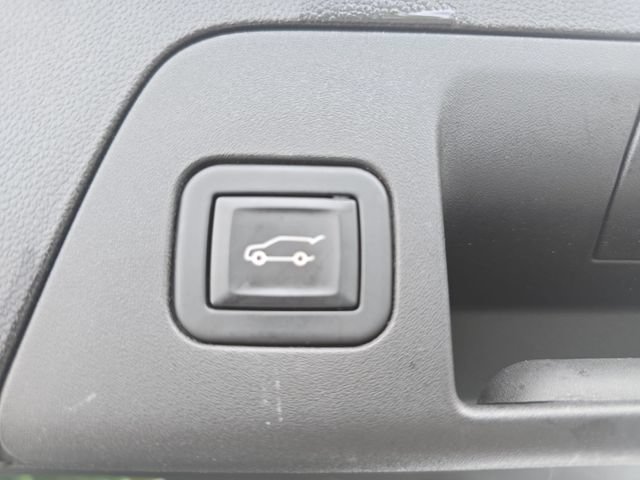 Used 2023 Buick Envision Essence w/ Technology Package I AWD/4WD image 13