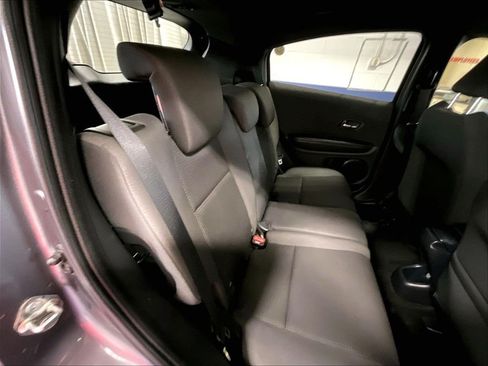 Used 2021 Honda HR-V Sport image 16