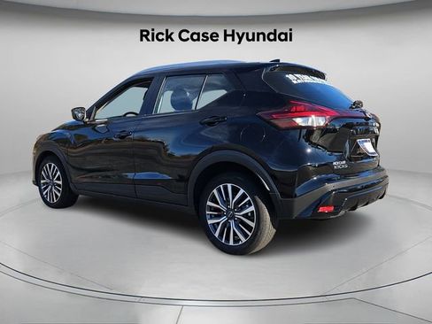 Used 2024 Nissan Kicks SV image 7