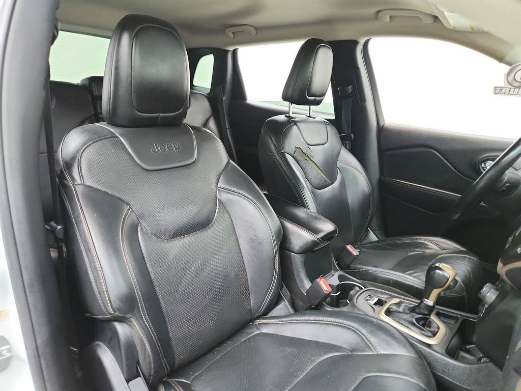Used 2014 Jeep Cherokee Limited w/ Technology Group FWD image 27