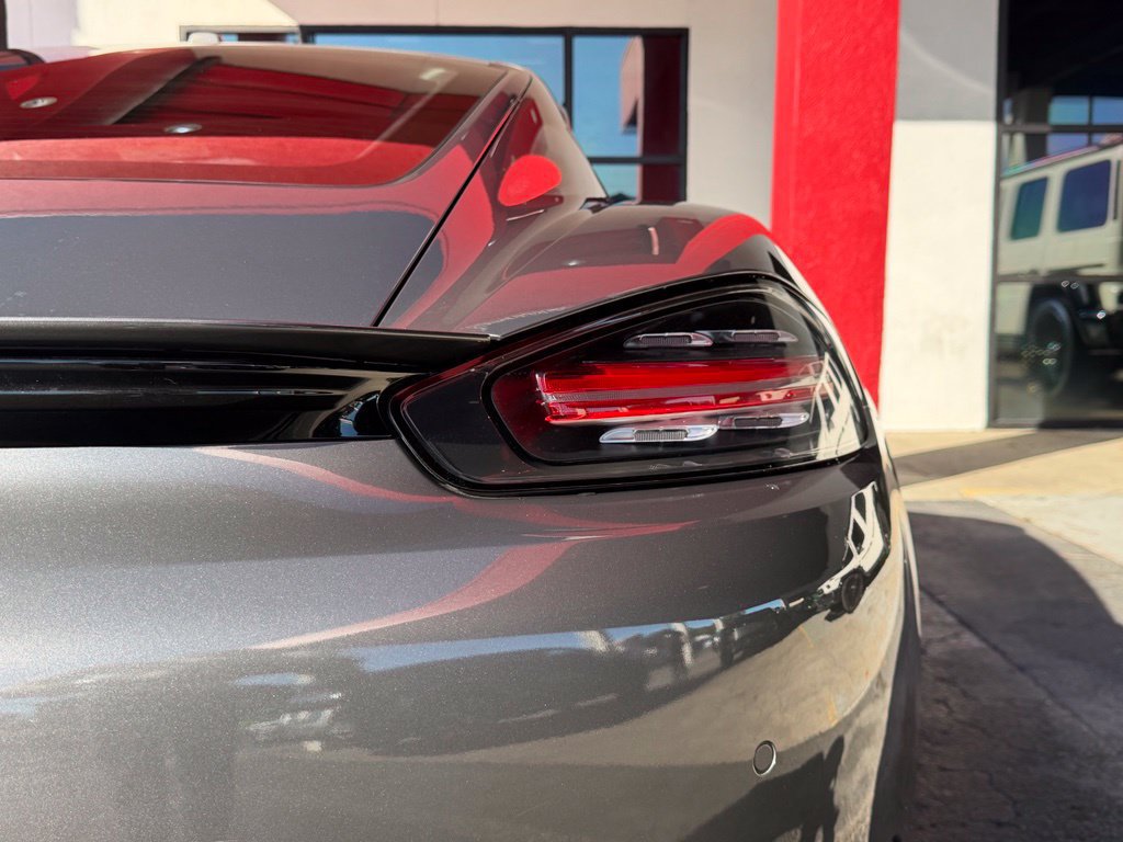 Used 2019 Porsche 718 Cayman RWD image 15